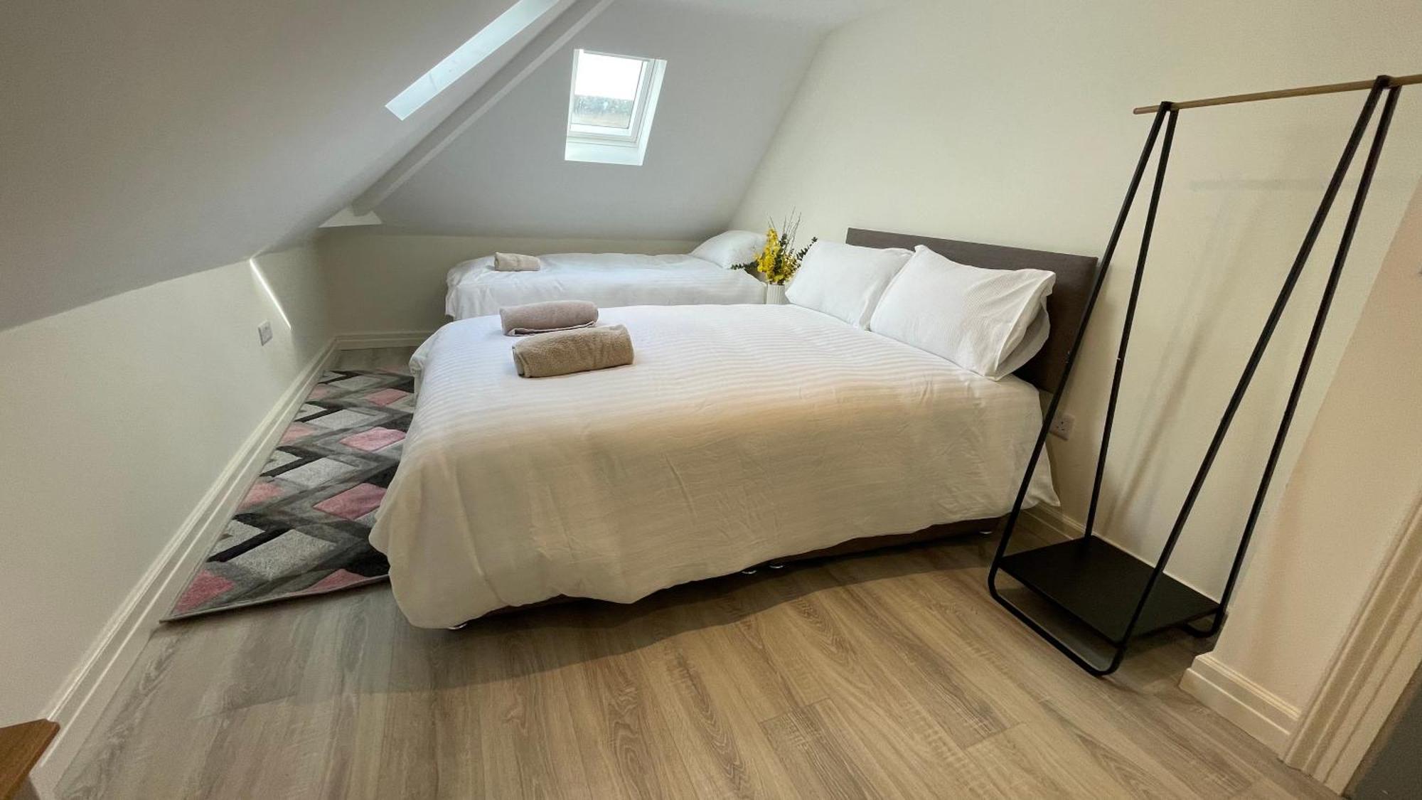 Spire Entire Attic Apartment No Kitchen Дублин Экстерьер фото